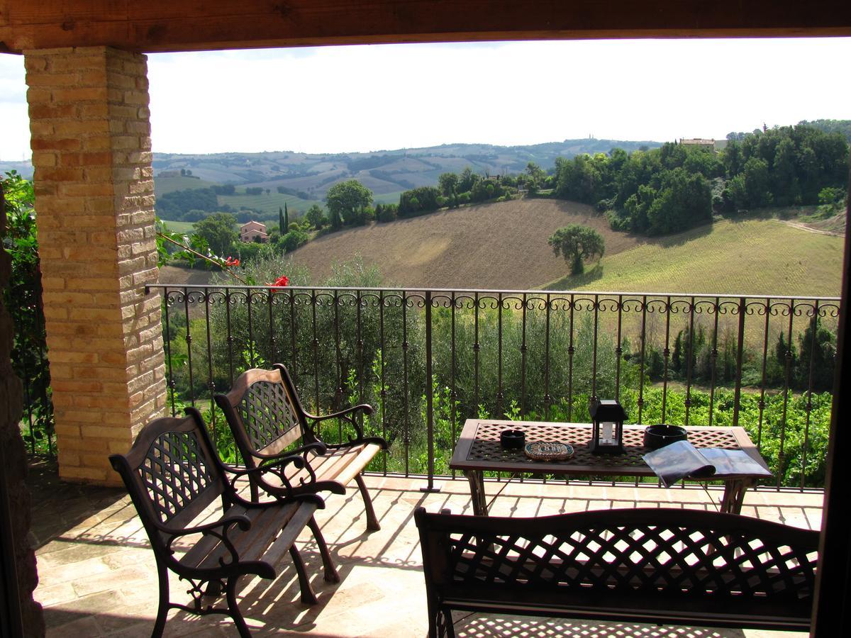 Agriturismo Bacchiocchi Acomodação com café da manhã Orciano di Pesaro Exterior foto